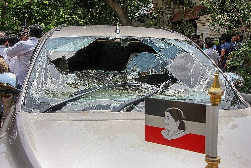 'Petrol Bomb' Hurled At Car Outside Dhinakaran's House, 2 Injured