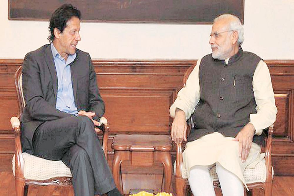 PM Modi Dials Imran Khan, Talks Of 'Peace' And 'Development' In Region