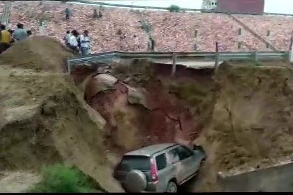 SUV Plunges Over 15 Feet After Road Along Agra-Lucknow Expressway Caves In