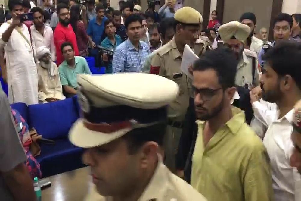 JNU Student Umar Khalid Attacked Outside Constitution Club In Delhi, Escapes Unhurt