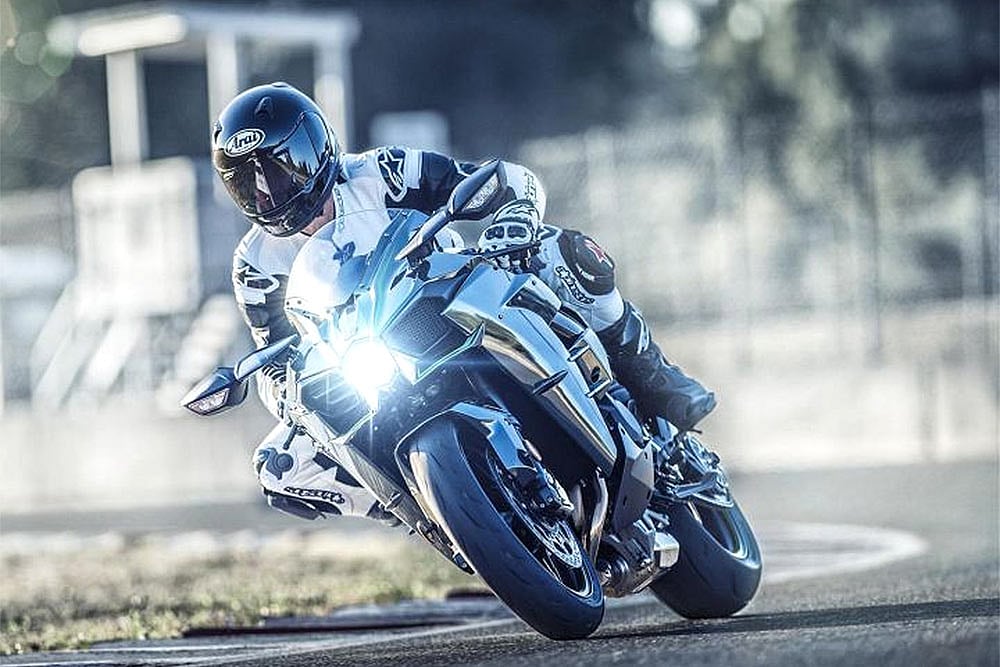 Obscenely Powerful 2019 Kawasaki Ninja H2 Gets Self-healing Paint!