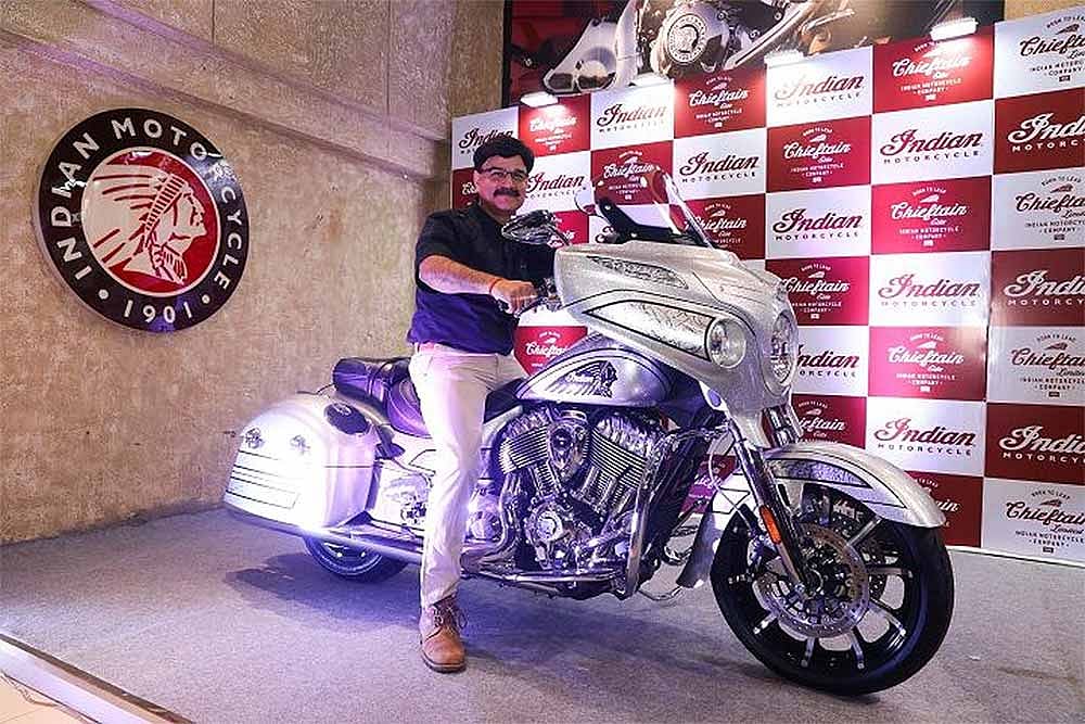 2018 Indian Chieftain Elite Launched; Gets Custom Hand-sprayed Paint!