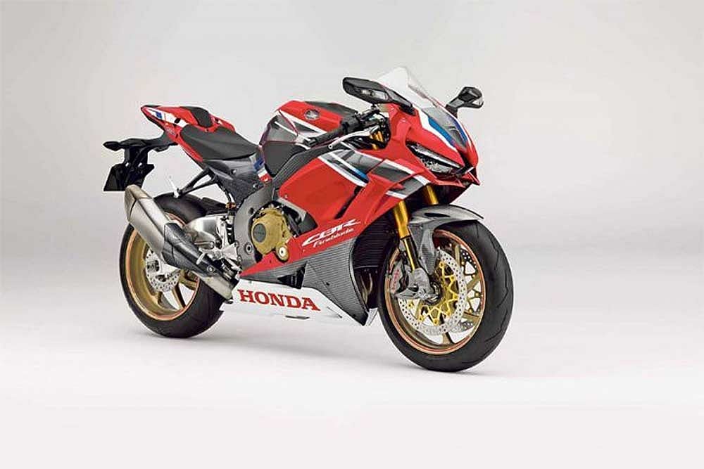 2019 Honda CBR1000RR Fireblade Gets More Power And Improved Aerodynamics