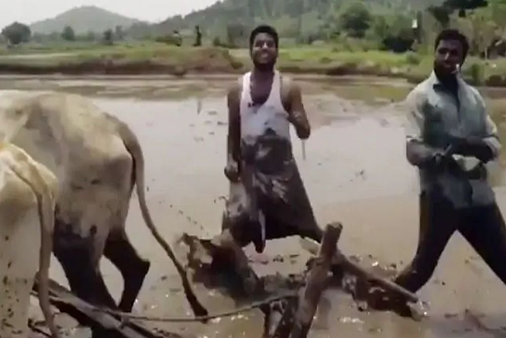 'Kiki Dance Challenge': These Two Telangana Farmers Become Latest Internet Sensation