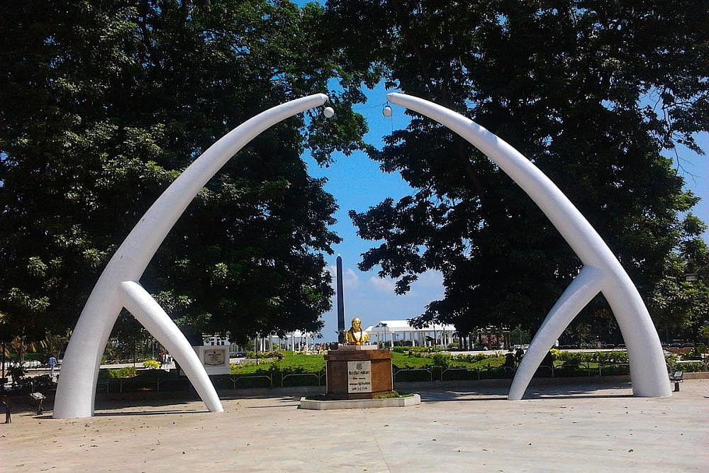 Karunanidhi  May Not Rest Next To Anna As Govt Allots Site Opposite Anna University