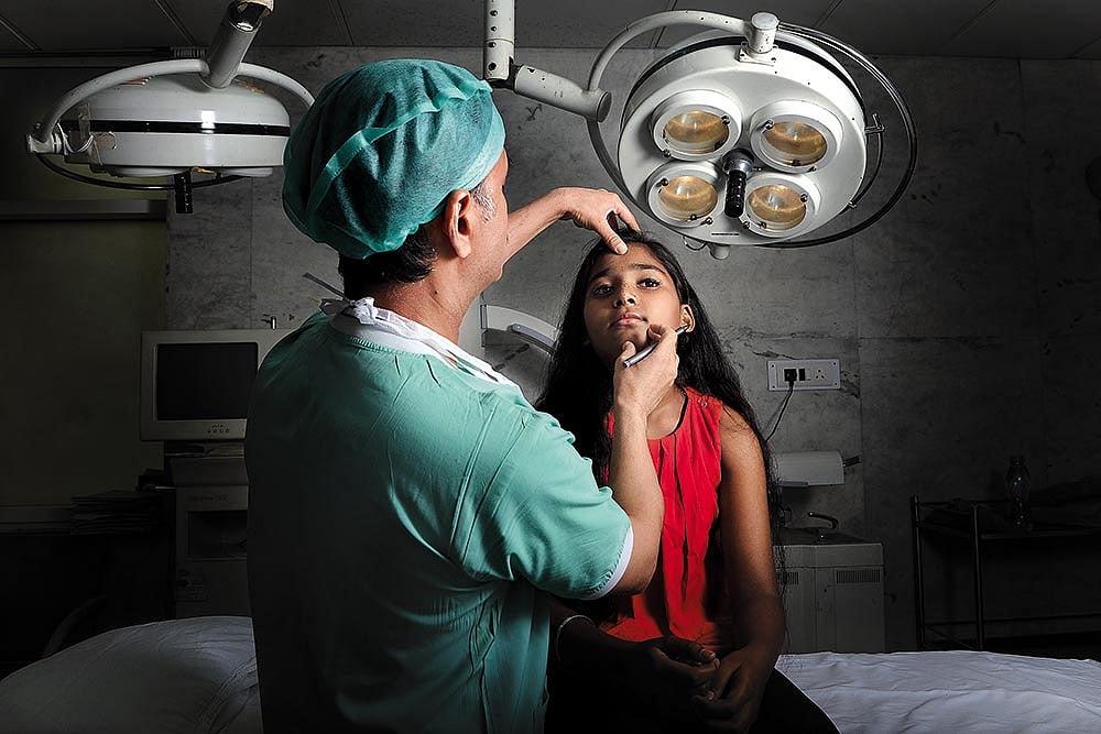 Obsessed With Selfies And Afraid Of Body-Shaming, Teenagers Are Turning To Cosmetic Surgery
