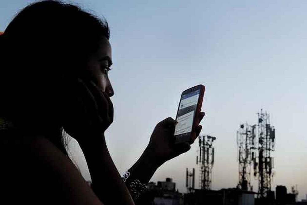 Cabinet Approves New Telecom Policy, Aims To Attract USD 100 Billion  In Investments