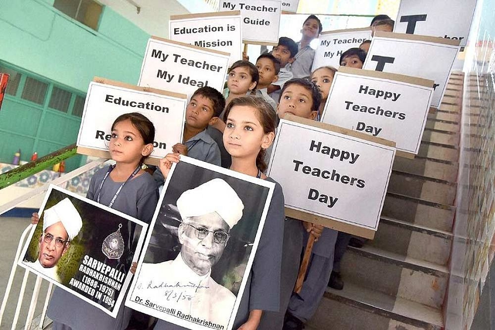 Teachers' Day: UP Teachers And College Professors To Get 7th Pay Panel Scale