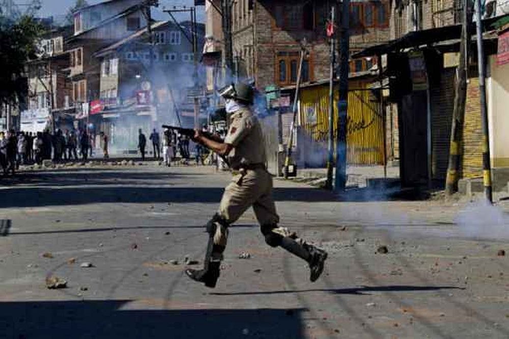 Hurriyat Activist Shot Dead By Gunmen in J&K