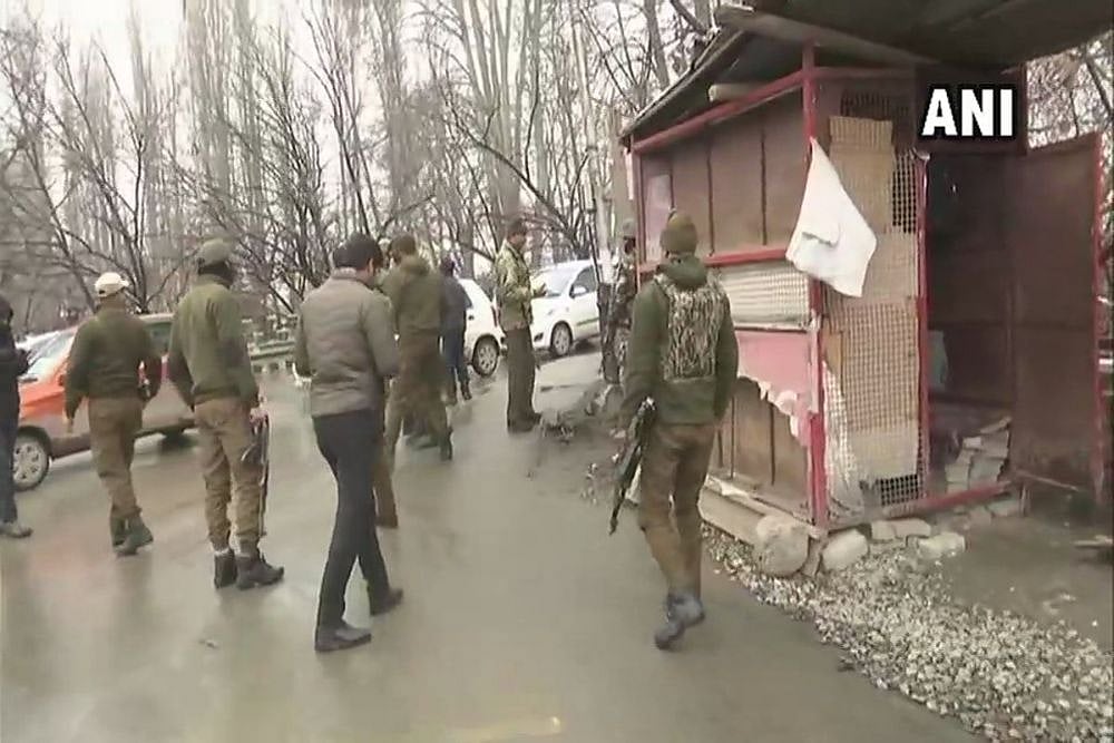 J&K: 2 Cops Injured In Grenade Attack At Srinagar's Zero Bridge