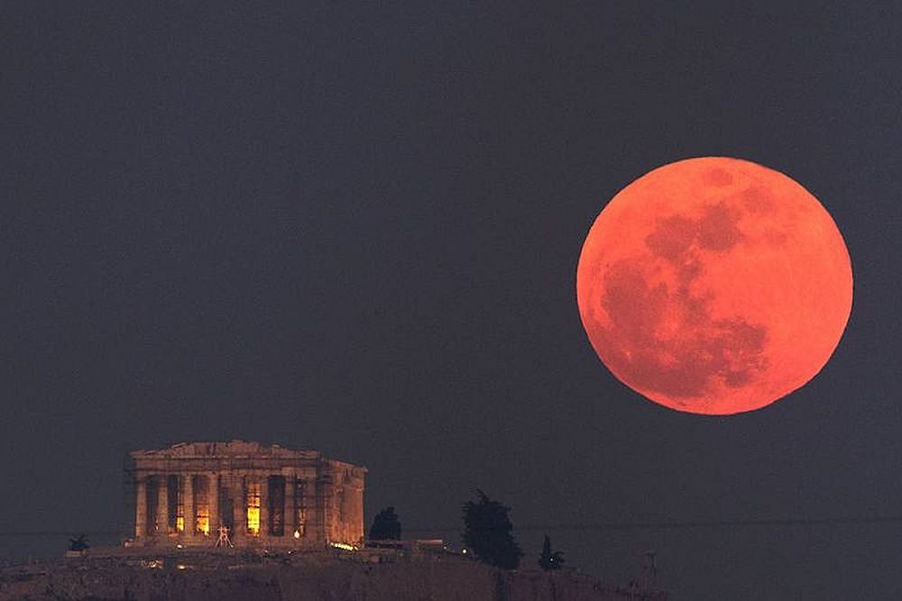 Moon To Be Closest To Earth, Lunar Eclipse On Sunday