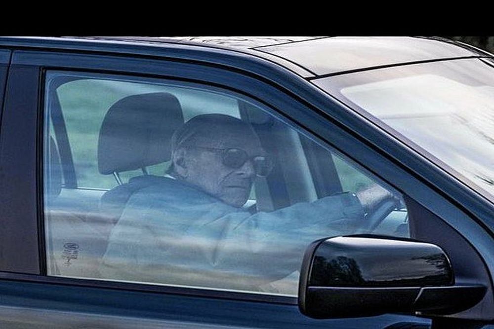 Britain's Prince Philip Spotted Driving Without Seatbelt Two Days After Accident