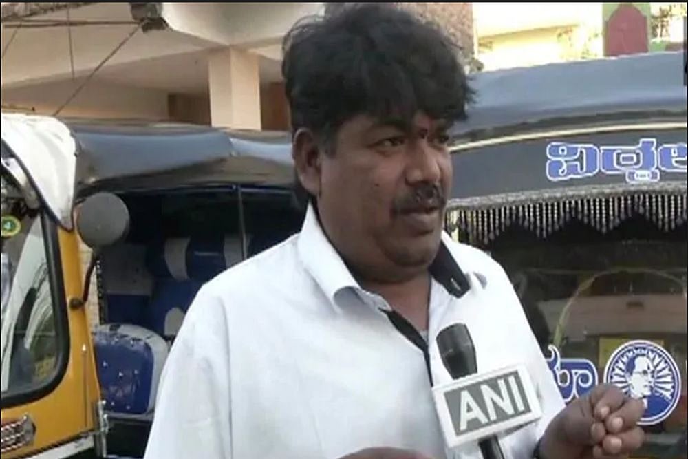 This Karnataka Auto Driver Gives Free Rides To Pregnant Women To Hospital During Emergency