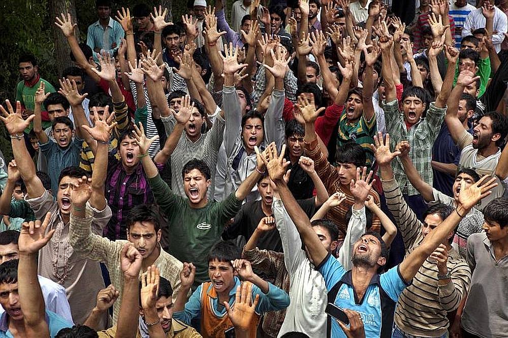 Pakistan Using Social Media To Radicalise Kashmiri Youths, Spread Disinformation: J&K Police