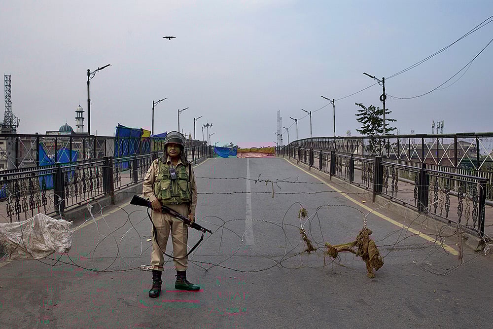 Supreme Court Defers Hearing On Article 370; Allows Centre, State To File Counter-Affidavits