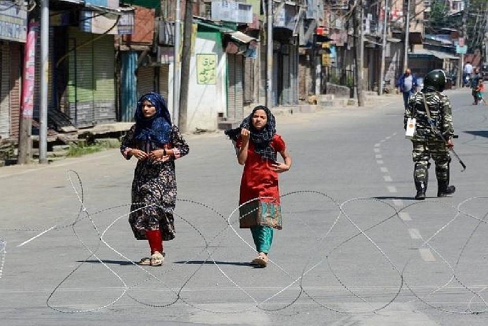 68 Days After Communication Blackout, Postpaid Mobile Service Likely To Resume In Kashmir From Saturday