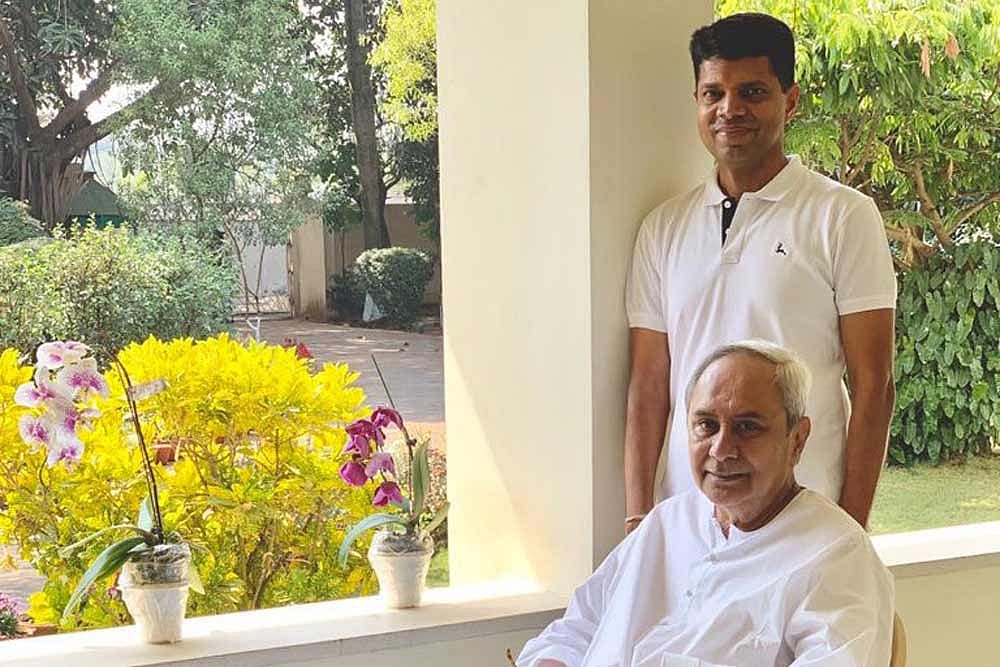 Naveen Patnaik's Backroom Boy Pandian Sparks 'Successor' Buzz With Whirlwind Public Appearances