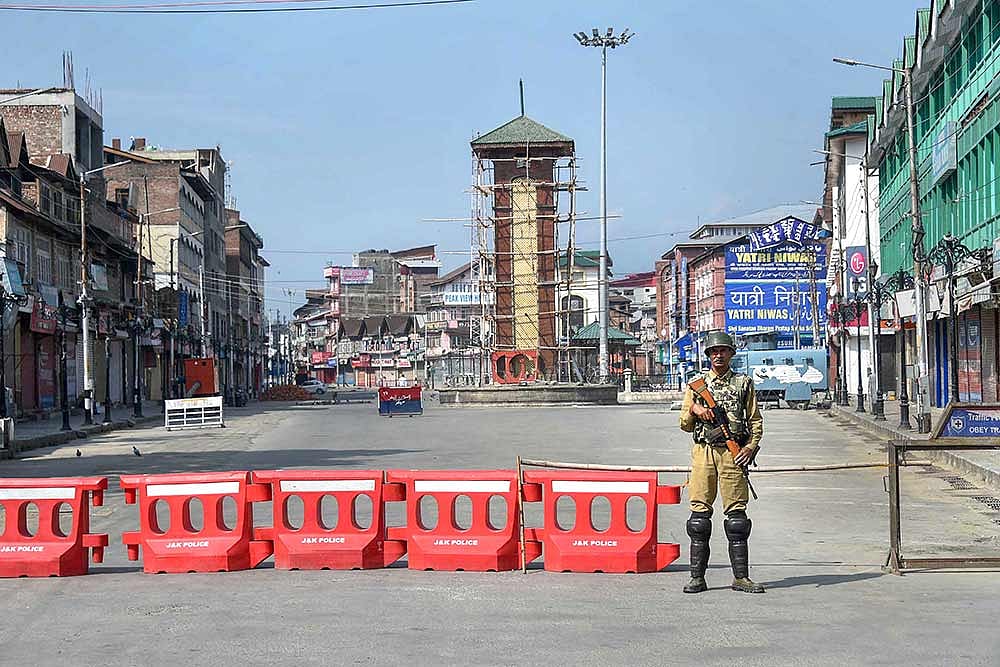 Kashmiri Leaders Will Be Released One By One After Analysis: J&K Guv's Advisor