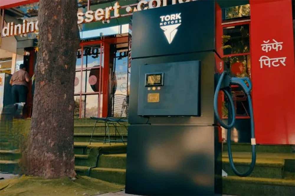 Tork Goes The Ather Way; Sets Up First Fast Charging Station