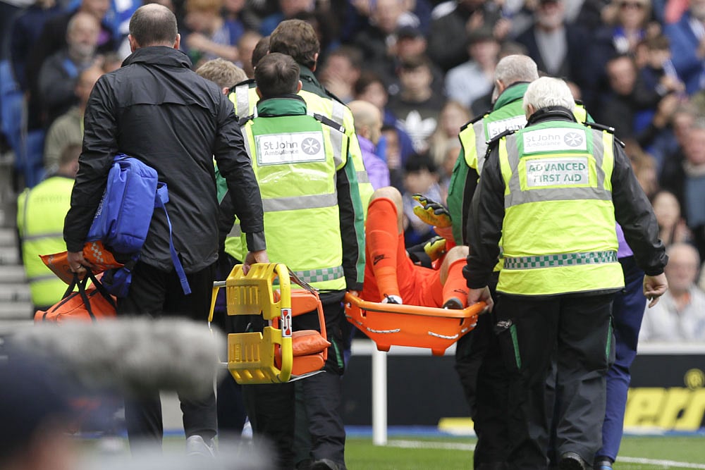 'Dislocated' Hugo Lloris Replaced By Mike Maignan In France Squad