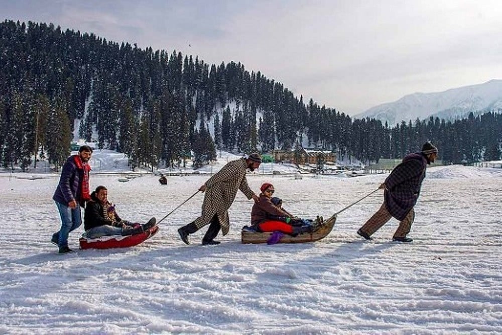 Restrictions To Be Lifted, Tourists To Return To Jammu And Kashmir From Oct 10