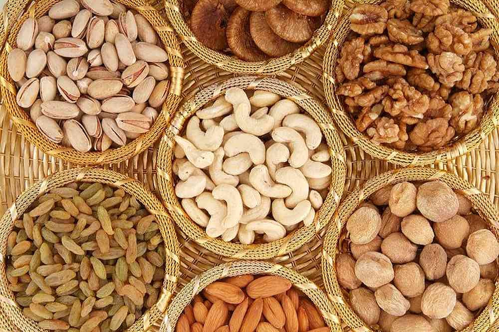 Why Nutritionists Go Ga Ga Over Nuts