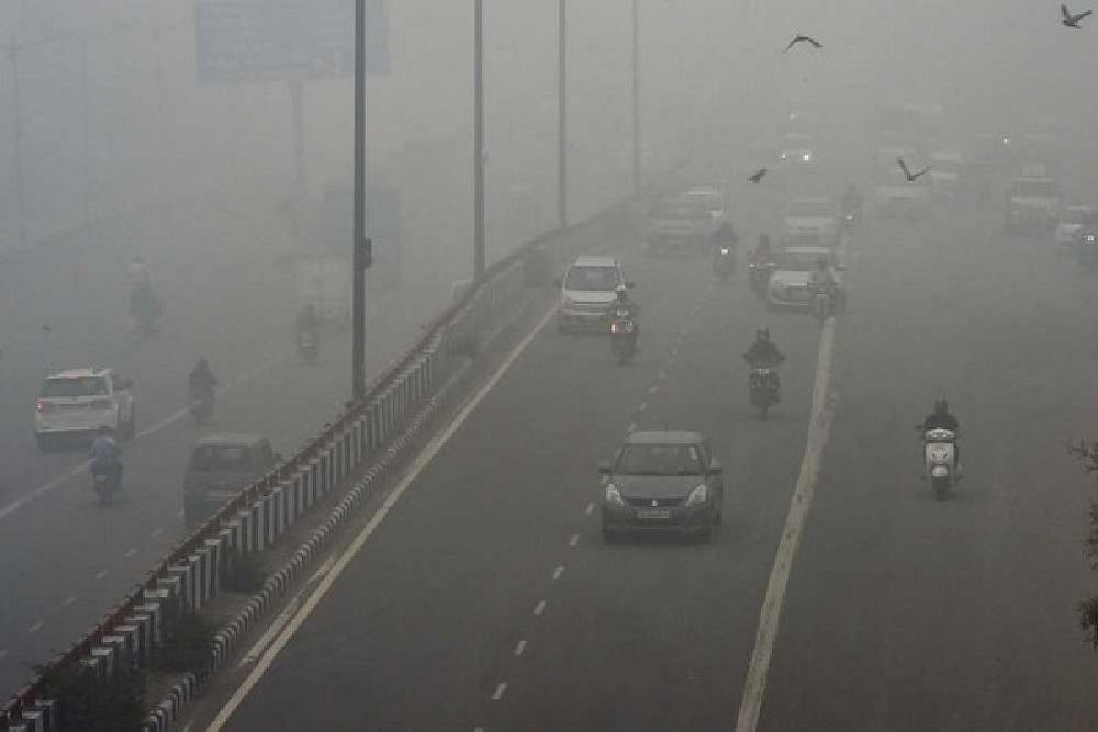 Delhi Wakes Up To Toxic Haze, Air Quality Drops To 'Severe' Level Again