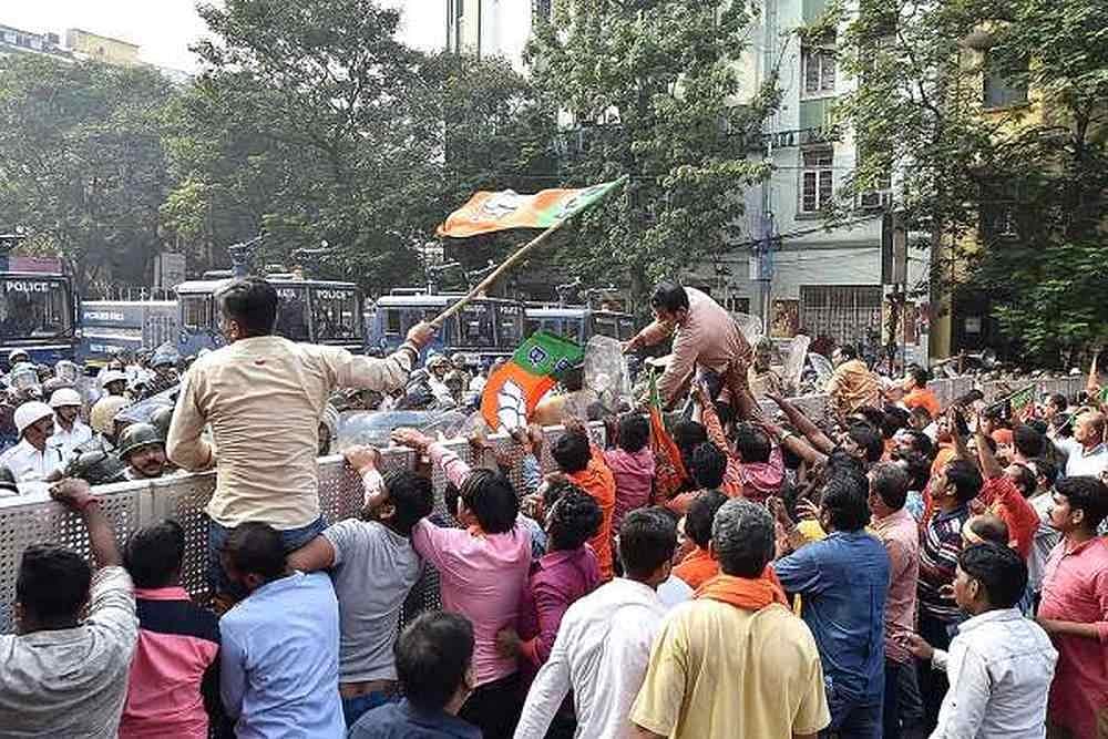 West Bengal BJP Workers Clash With Police, Several Injured