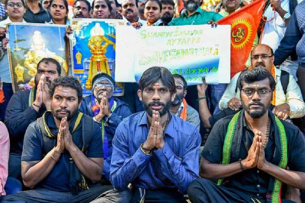 Kerala Govt Non-committal On Women's Entry Into Sabarimala, 10 Andhra Women Sent Back