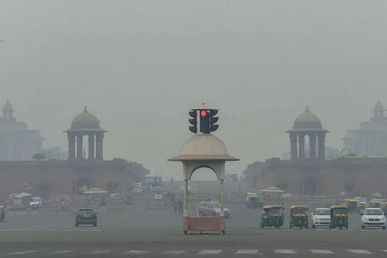 Delhi Air Quality Dips To ‘Very Poor’ At AQI 356 As City Records Coldest Morning Of The Season - null