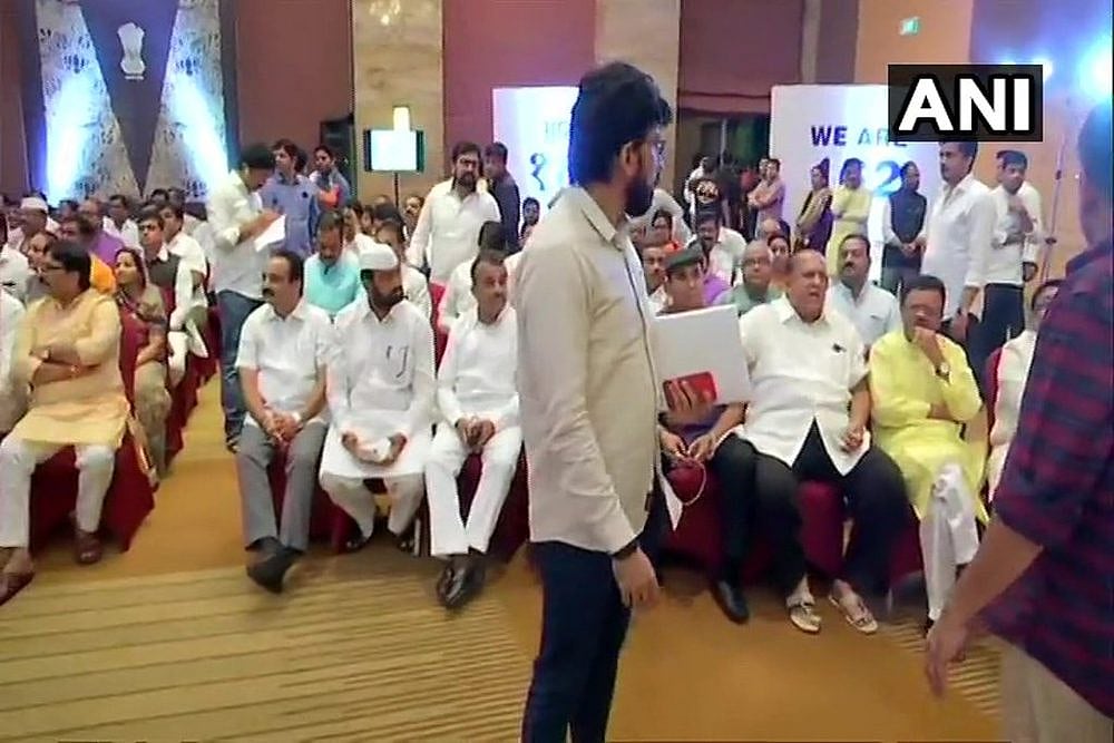 Maharashtra Live Updates: MLAs Take Oath Of Allegiance To NCP-Cong-Sena Coalition