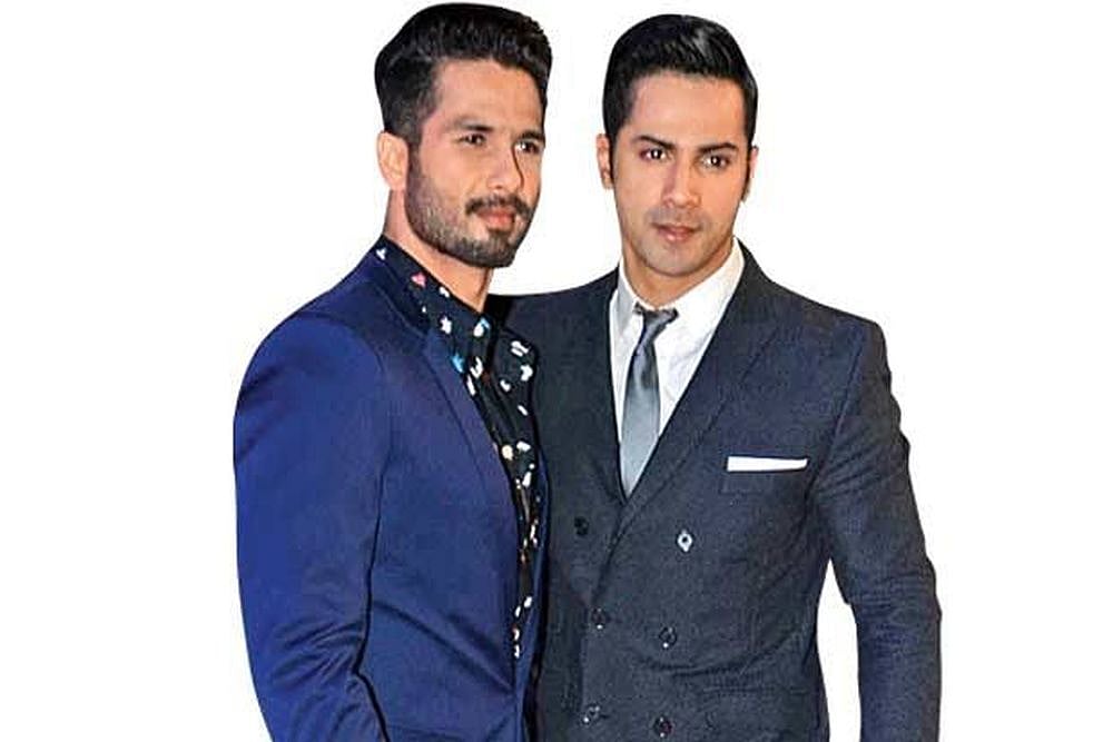 Varun Dhawan Replaces Shahid Kapoor, Performs At The Award Function