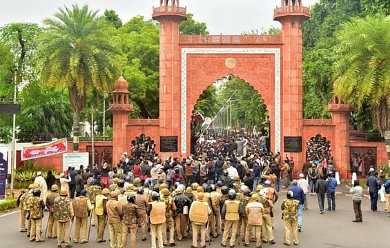 AMU Protests Enter Fourth Day Over Fee Hike And Union Poll Delay