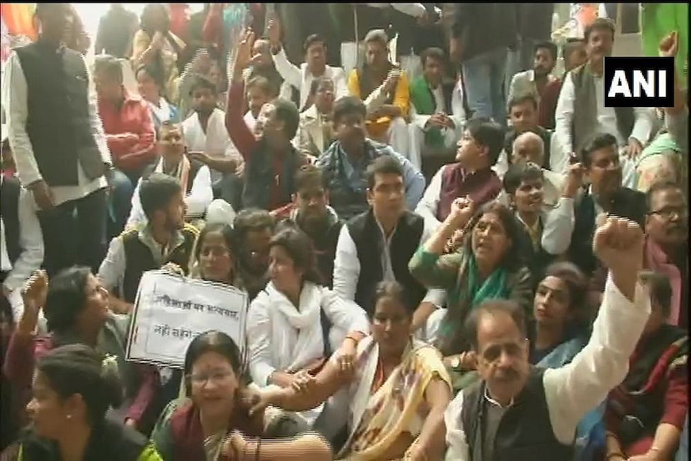 UP Ministers, MP Heckled At Unnao Rape Victim's Village, Protesters Shout 'Go Back'