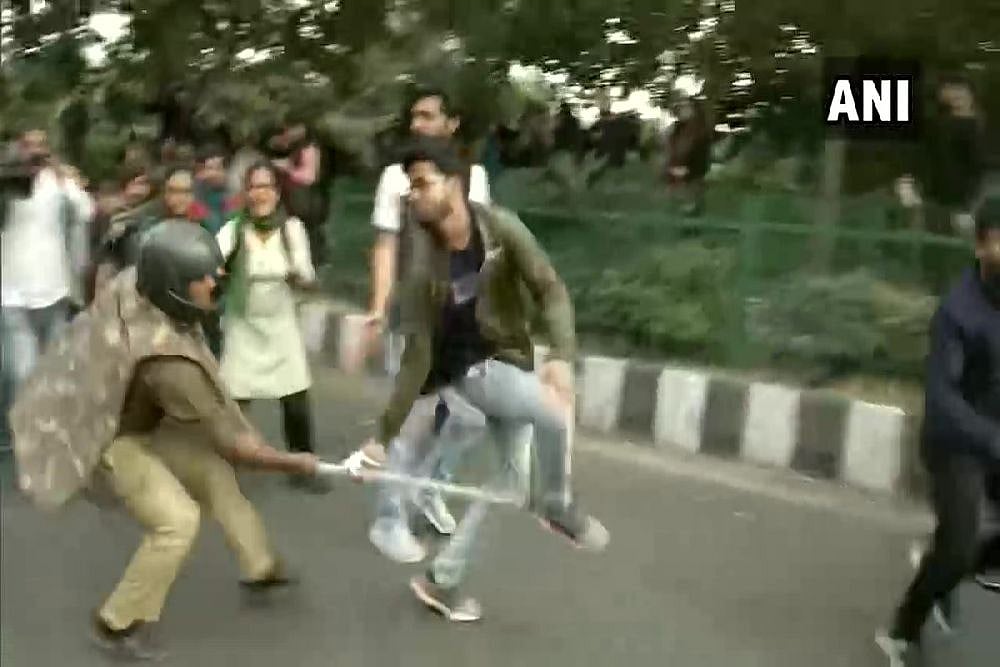 JNU Students Lathicharged By Police During March To Rashtrapati Bhavan