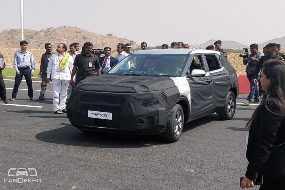 5 Cool Features Spied On Kia SP2i SUV Prototype