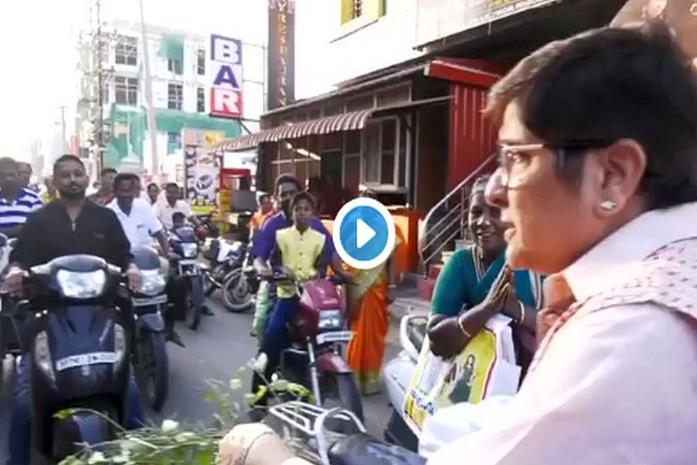 'Where's Your Helmet?' Kiran Bedi Dons The Role Of Traffic Cop, Scolds Bikers For Not Wearing Helmets