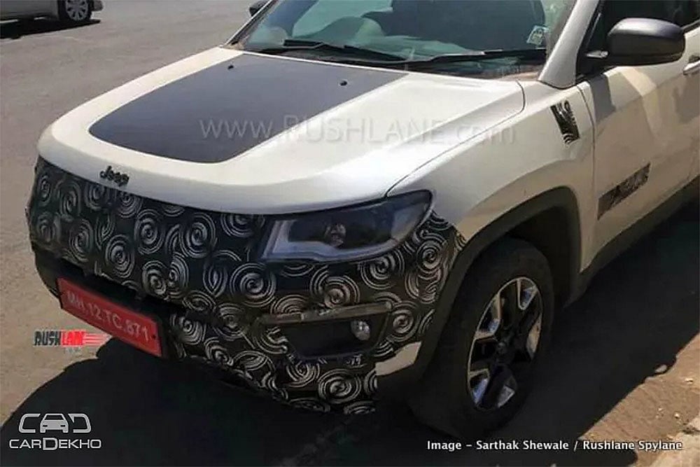 Jeep Compass Trailhawk Spied Again, This Time Inside Out