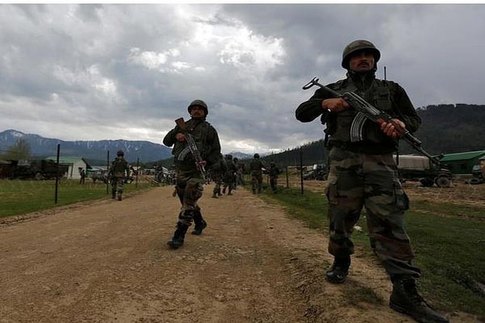 Heavy Firing Between India, Pak Troops Along LoC In Jammu And Kashmir