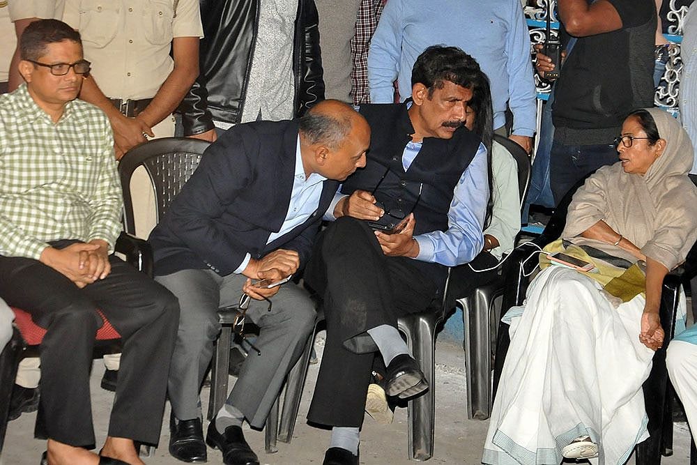 Kolkata Police-CBI Face-Off: Will Continue Satyagraha Till Country Is Saved, Says Mamata Banerjee