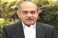  Prashant Bhushan 