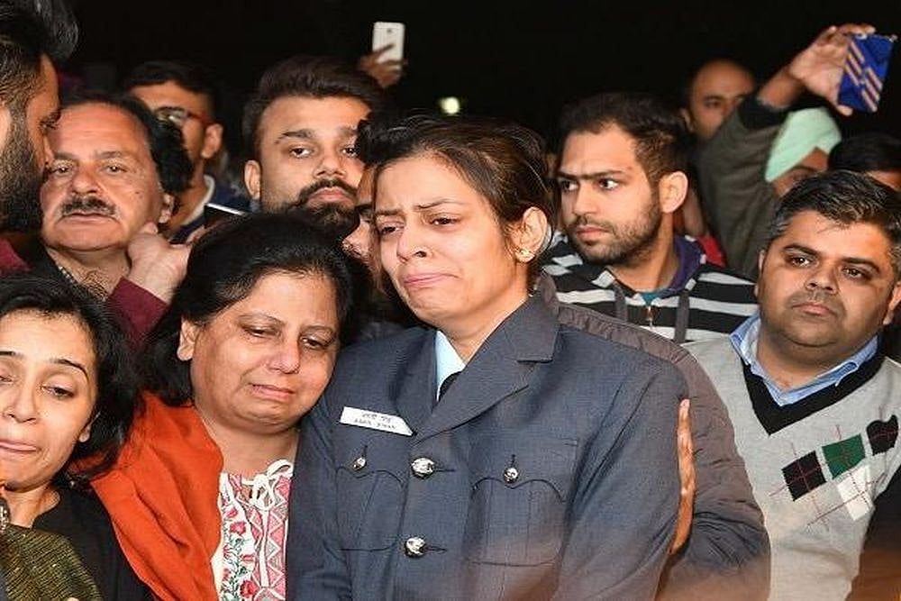 In Uniform, Deceased IAF Officer Siddharth Vashisht's Wife Pays Tribute To Husband