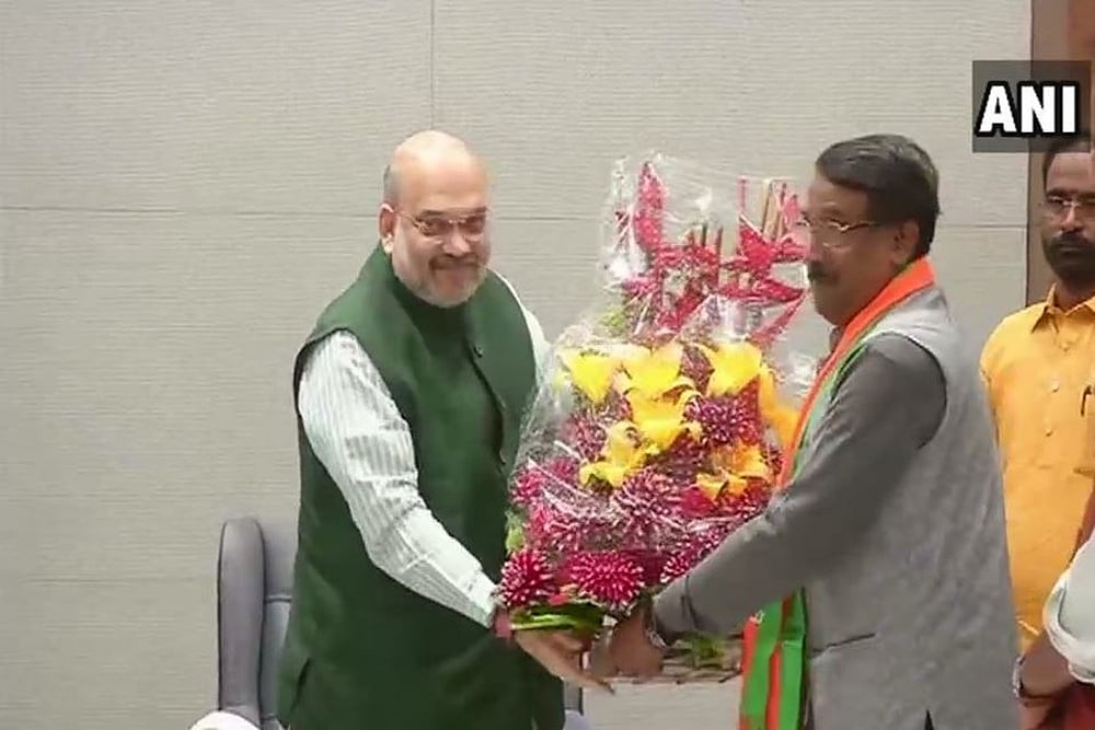 Senior Congress Leader Tom Vadakkan Joins BJP