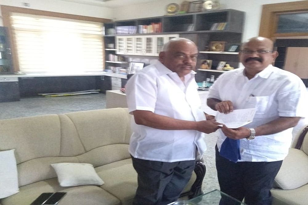 Karnataka Rebel Congress MLA Umesh Jadhav Resigns, Likely To Join BJP