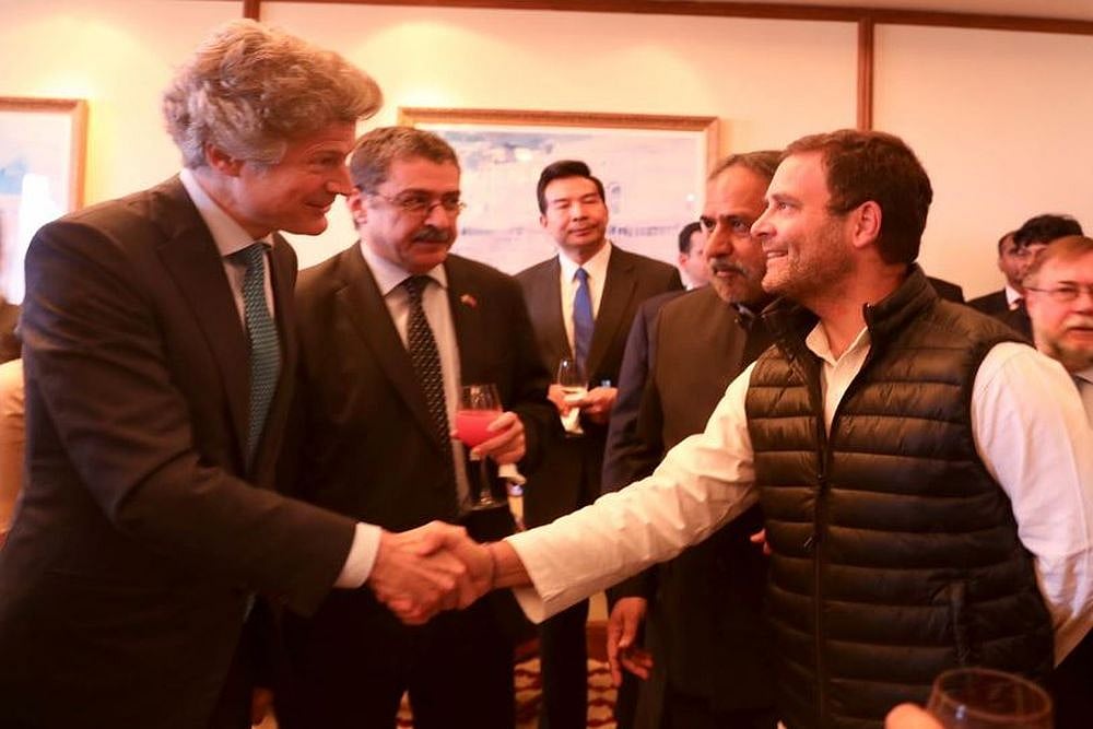 Manmohan Singh, Rahul, Sonia Gandhi Meet G-20 Envoys In Delhi