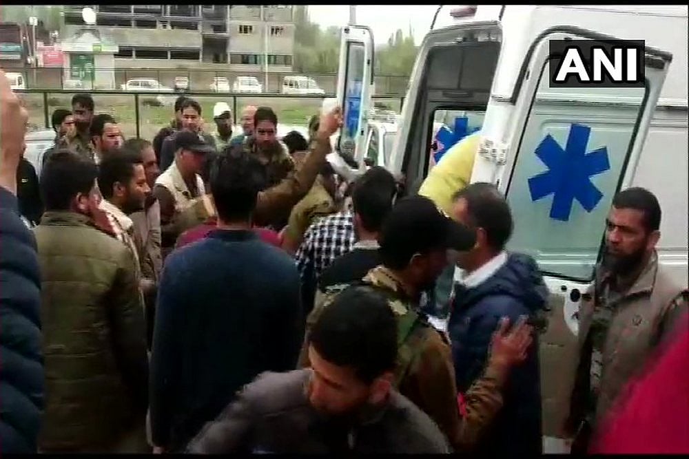 10 J&K Policemen Injured In Road Accident In Baramulla District