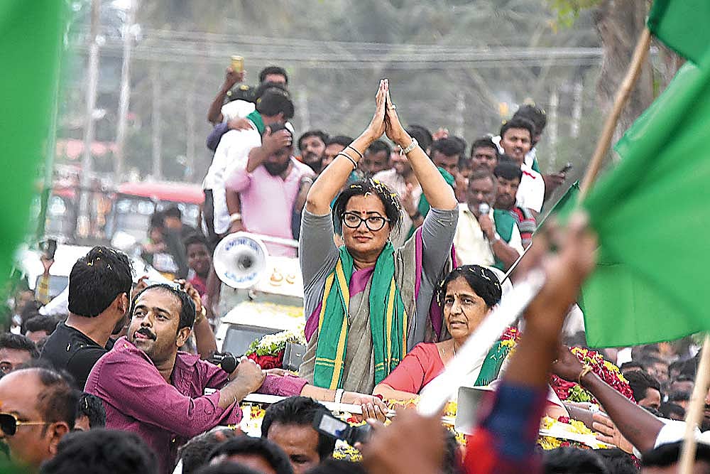 Women In Politics: Sumalatha Ambareesh Is No Stranger To Politics