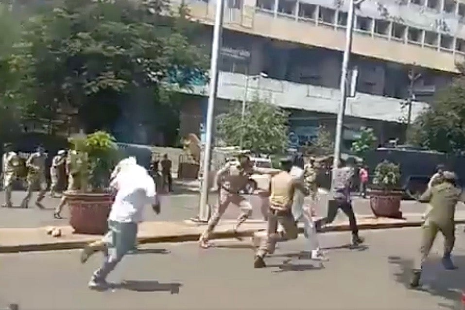 Protesters clash with police  (Representative image)