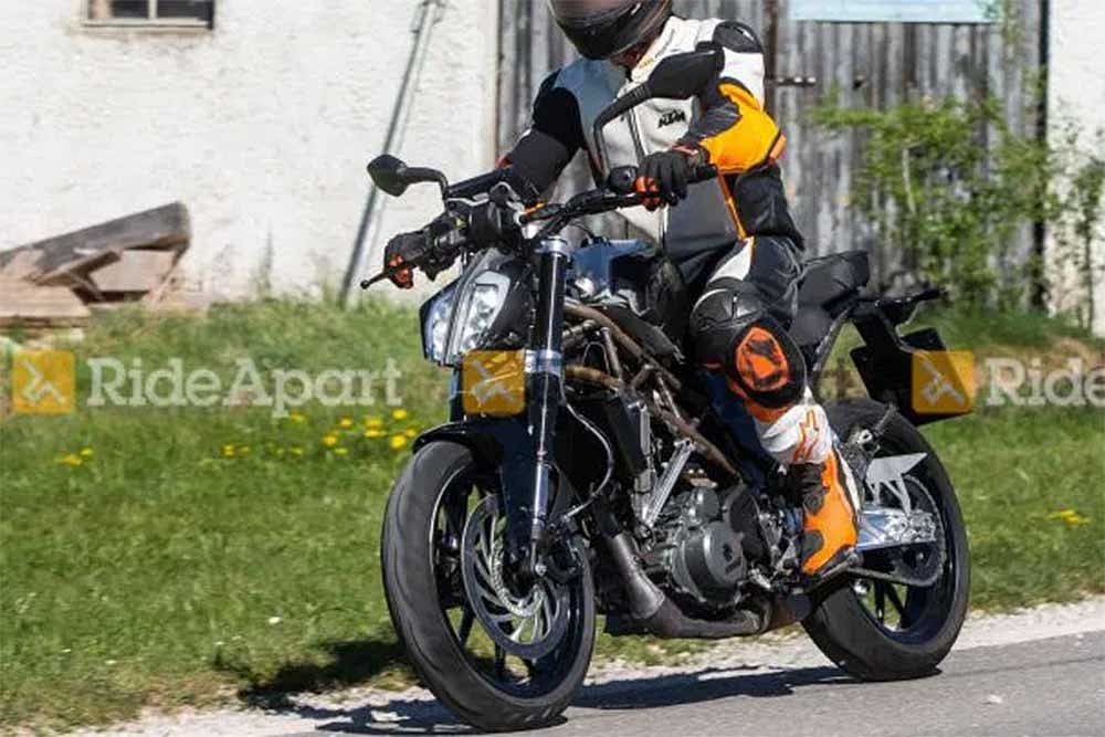 2020 KTM 390 Duke Spotted Testing