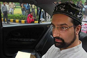 NIA Continues Questioning Hurriyat Chairman Mirwaiz Umer Farooq In Terror Funding Case